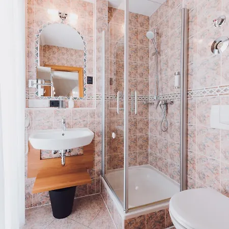 Ambienthotel Tassilo Hotell 3*