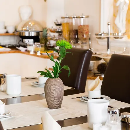 Ambienthotel Tassilo Hotel 3*