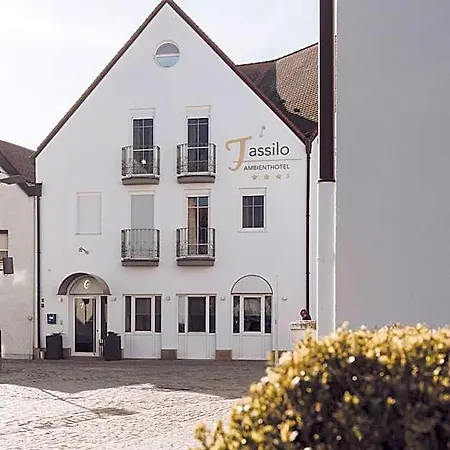 ホテル Ambienthotel Tassilo ディンゴルフィング