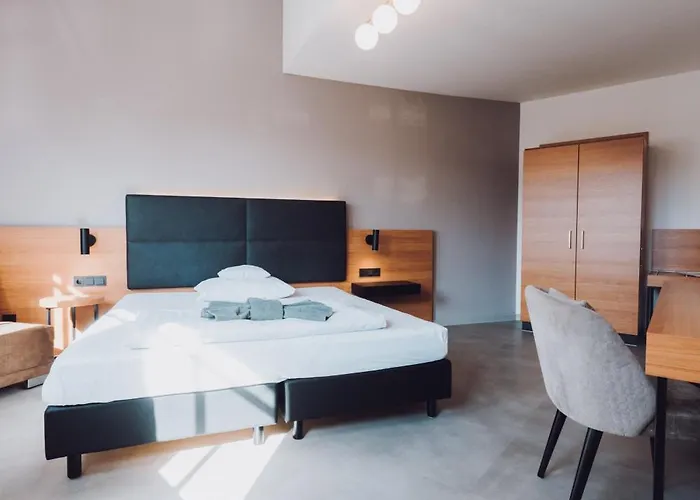 Ambienthotel Tassilo דינגולפינג